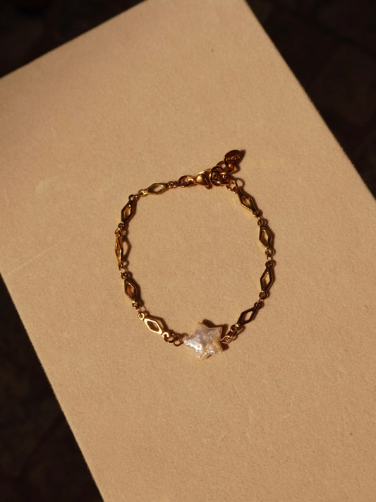 Star Pearl Bracelet Gold
