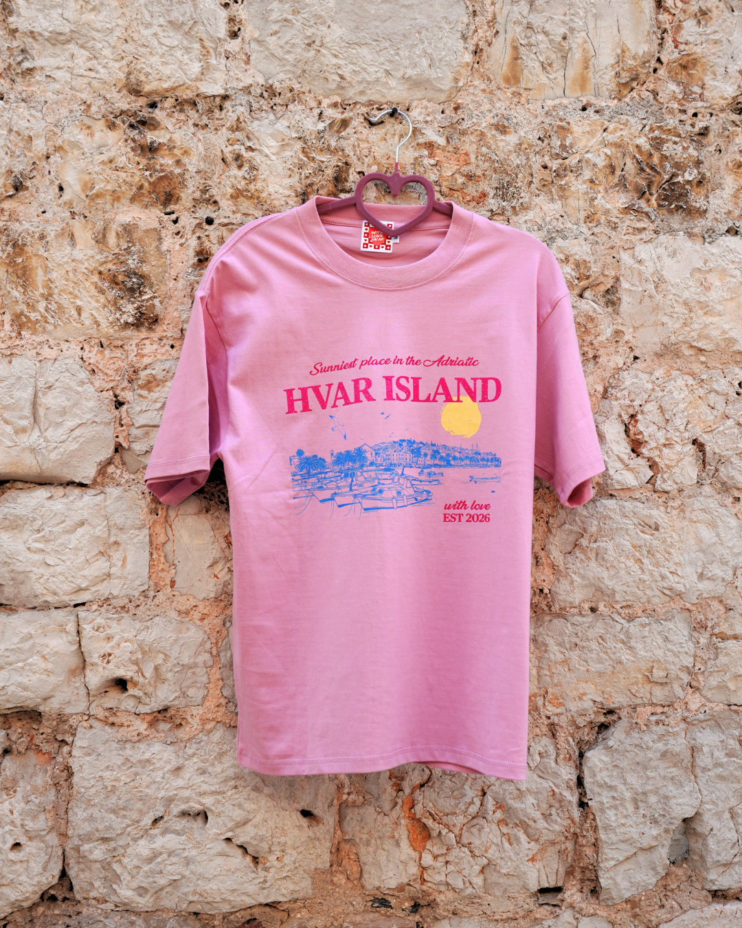 Deluxe Sunniest Island Tee